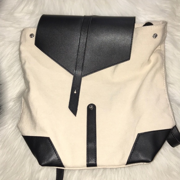 Duex Lux canvas and vegan leather backpack - Picture 7 of 8